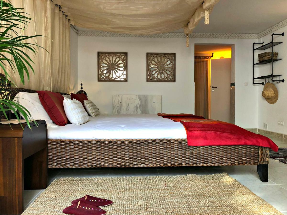 Villa Breeze Boutique Guest Rooms, Marbella Sitio de Calahonda Exterior foto